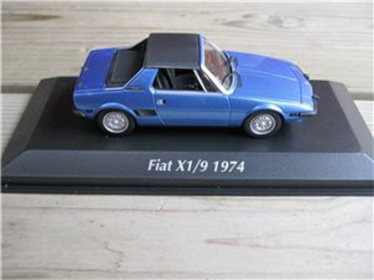 Picture of MiniChamps 1:43 model car, blue