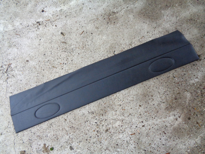 Picture of parcel shelf / upper firewall trim, black, with marker for  loudspeakers , from model 1500