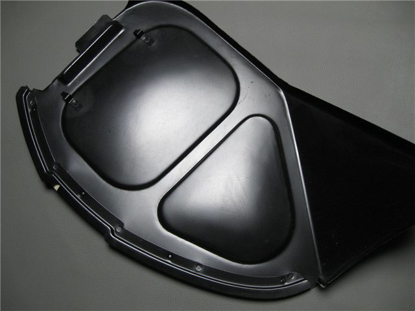 Picture of panel in fender towards headlamp bay, front, right