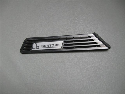Picture of side vent, Bertone, left