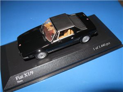 Picture of MiniChamps 1:43 model car, black