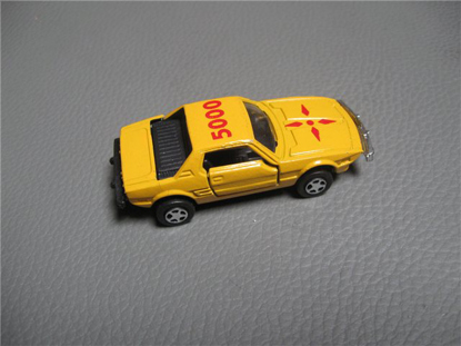 Picture of model car 1:59 orange