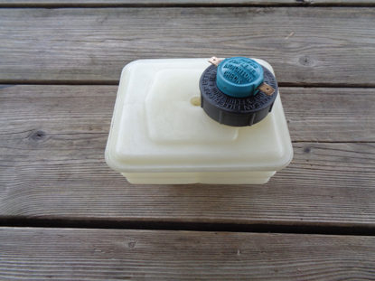 Picture of brake fluid reservoir